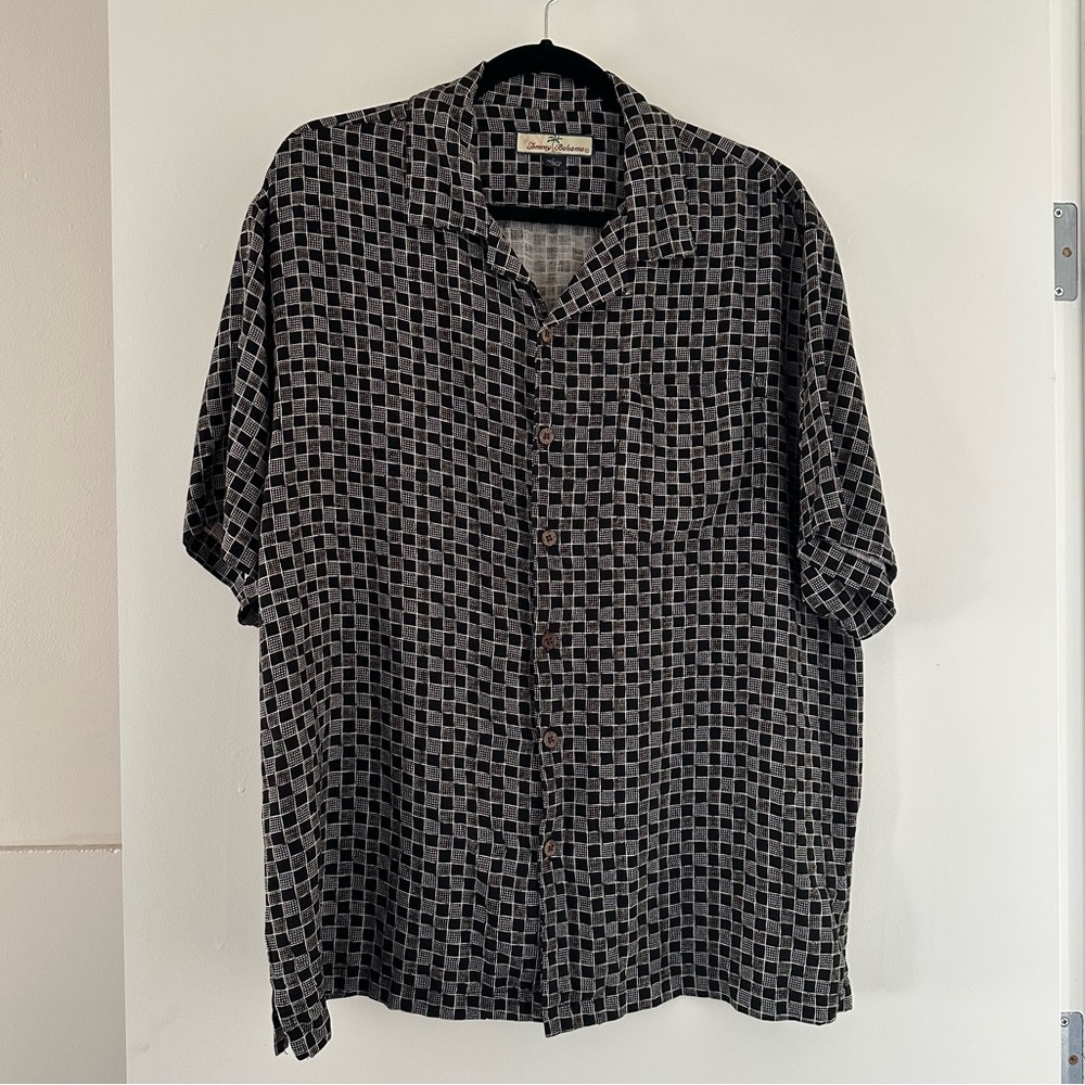 Resort SILK Tommy Bahama Large Men's Black Gray geometric print Shirt